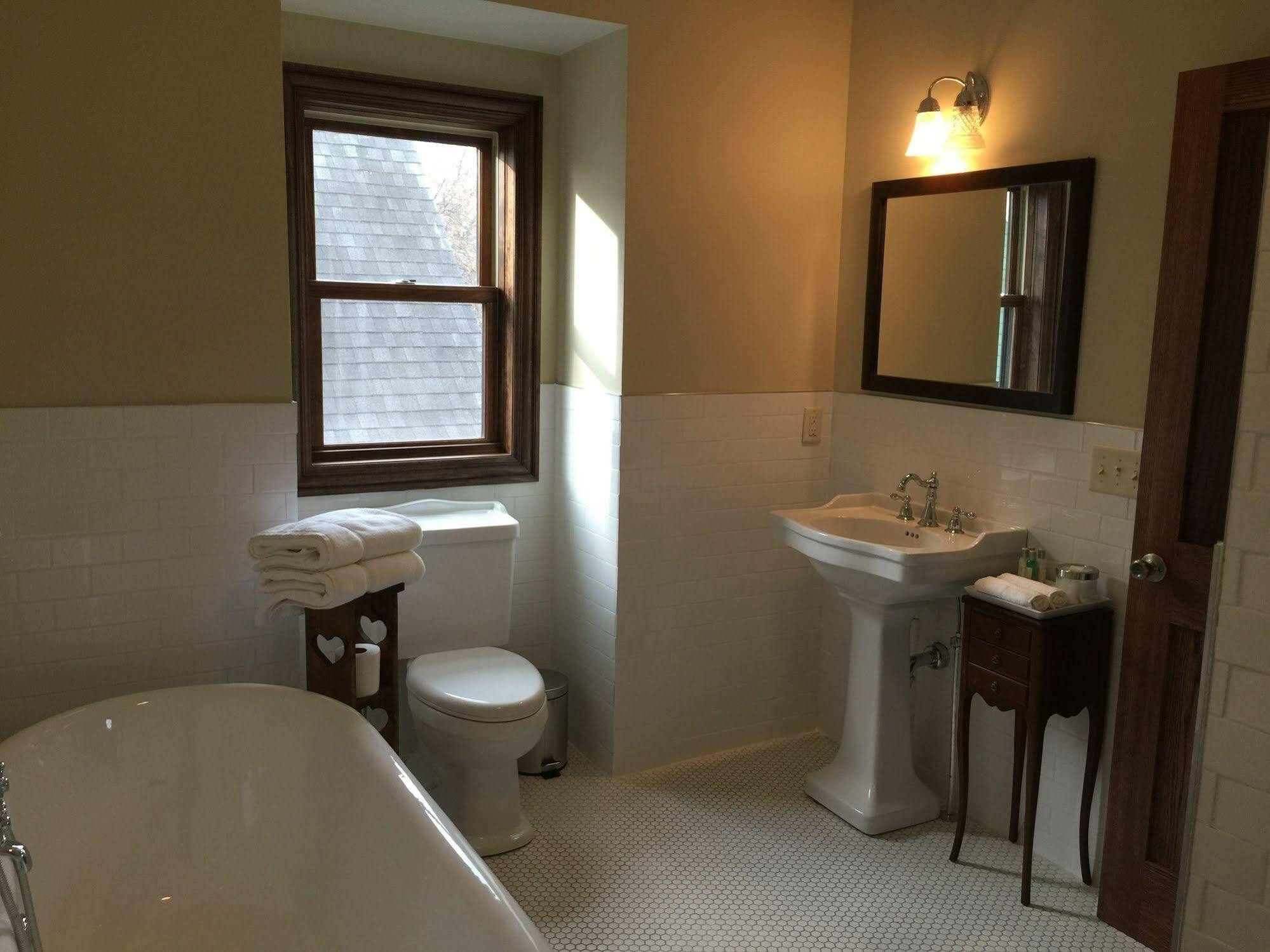ホテル Dartmouth House ロチェスター エクステリア 写真