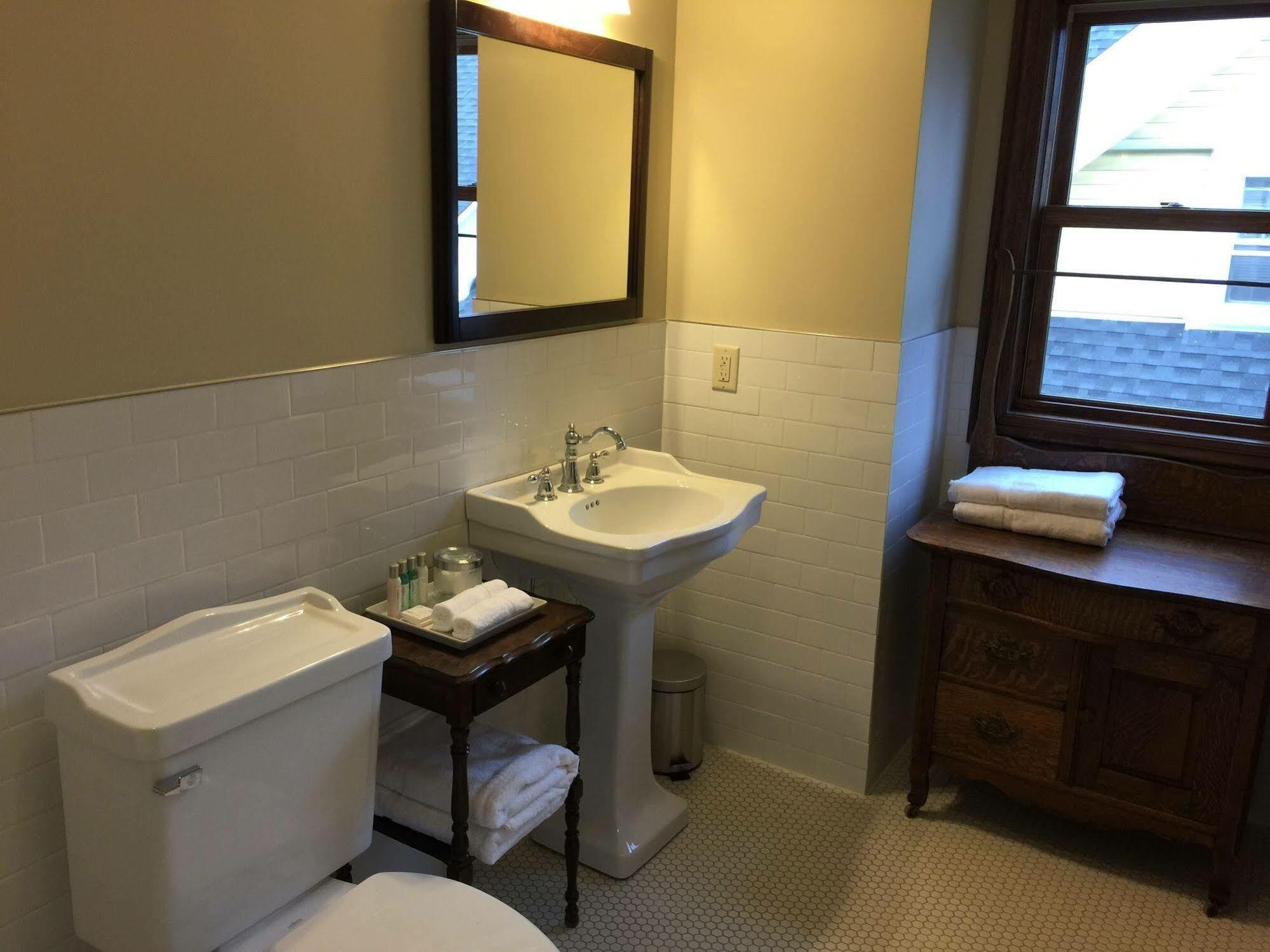 ホテル Dartmouth House ロチェスター エクステリア 写真